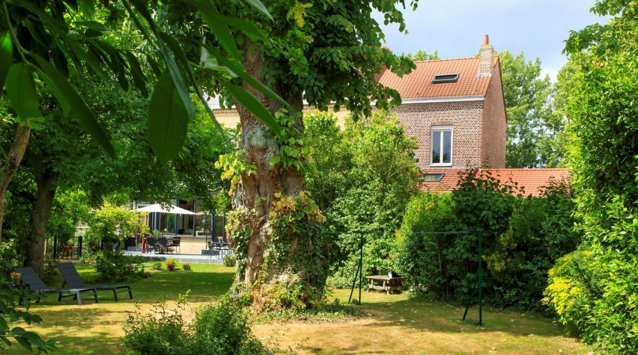 Les Berges Hotel Bourbourg Екстериор снимка